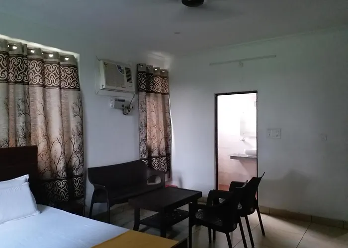 Krishna Hansraj Hotel