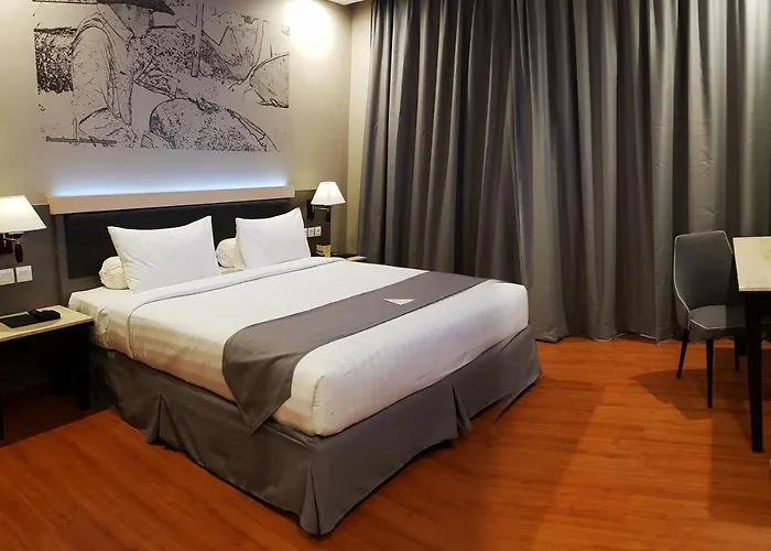 Pyramid Suites Hotel