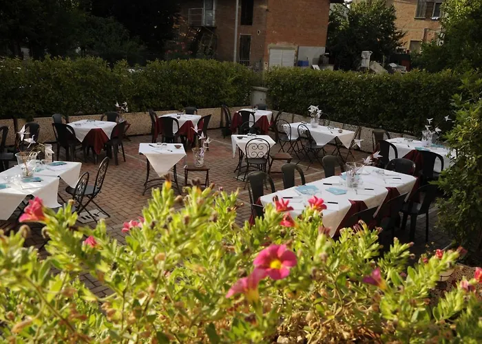 Hotel Emi