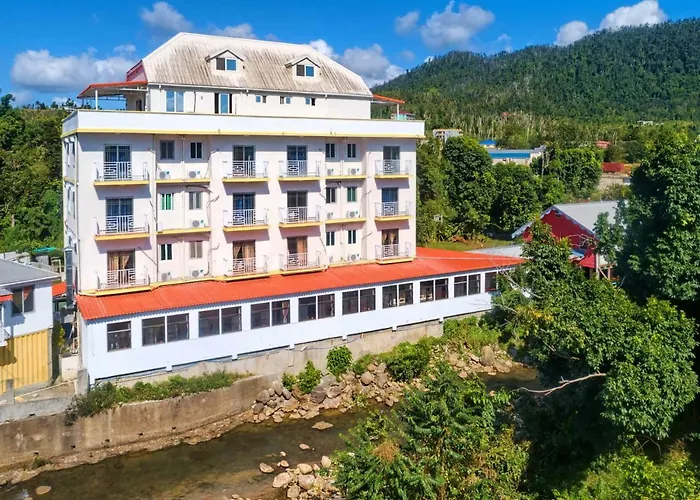 Riverside Hotel