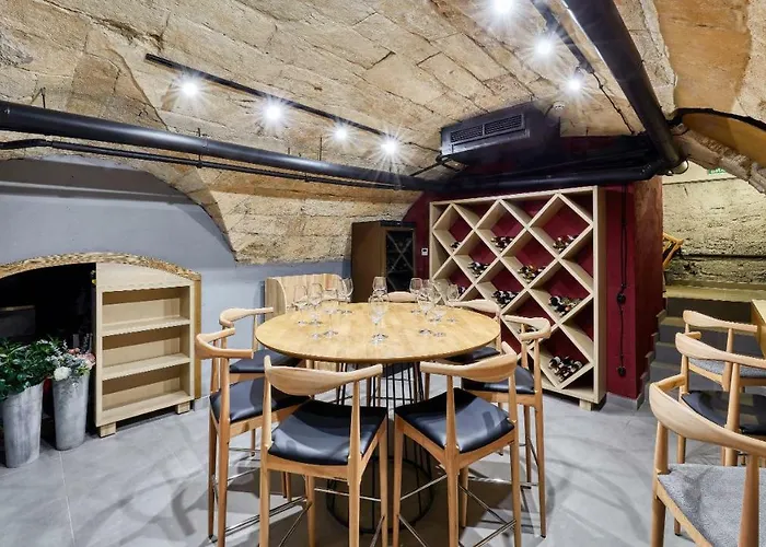 Wine And Pillow Hotel By Frapolli