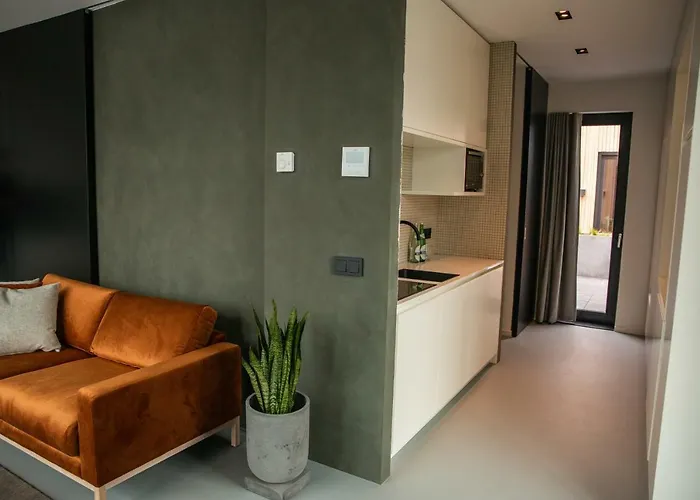Creative Valley Nest - Luxury Rooftop Apartments