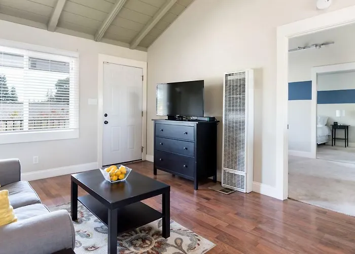 Spacious, Soaring Ceilings, Near Downtown Mv, Goog