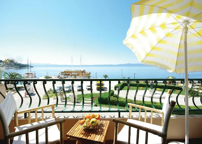 Seafront Studio Apartment+Balcony