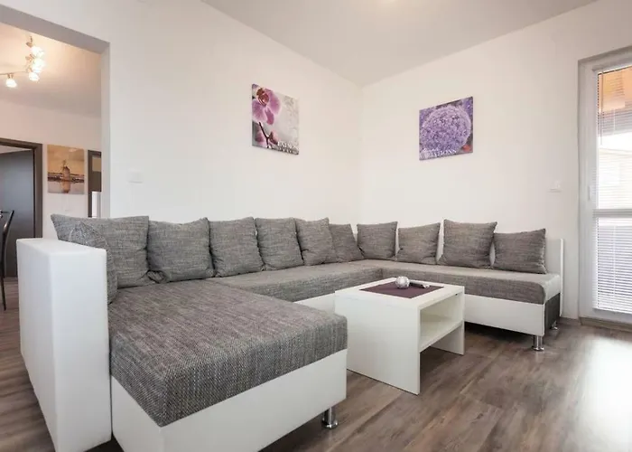 Apartments Lovric