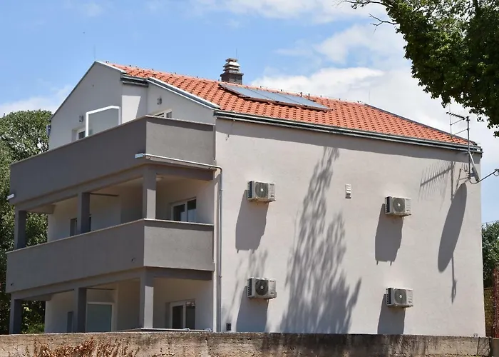 Luka Apartments
