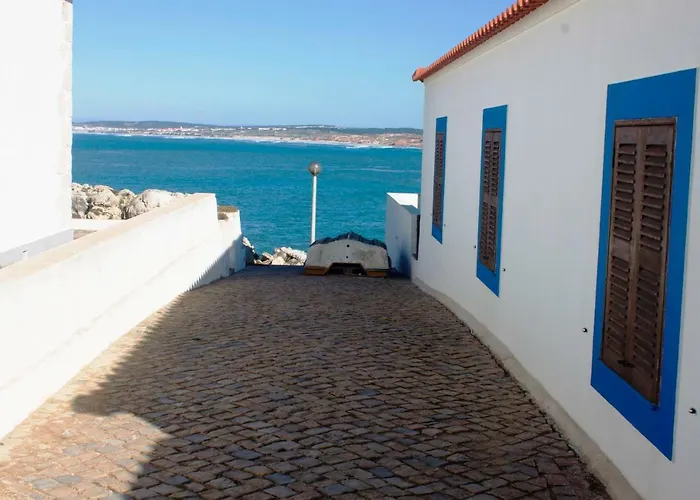 Friendly Peniche Apartment