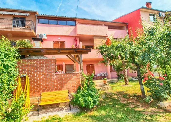 Sunny Apartment Valbandon