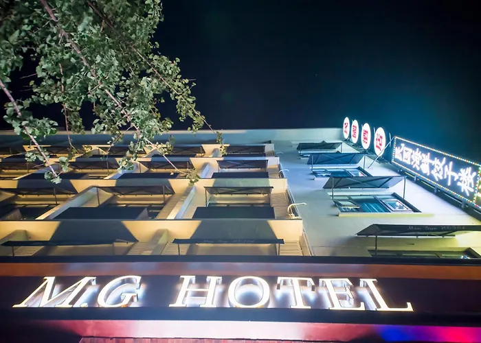 Qingdao Mg Hotel L Walking Distance To The Beach & Railway Station & St Michaels Cathedral
