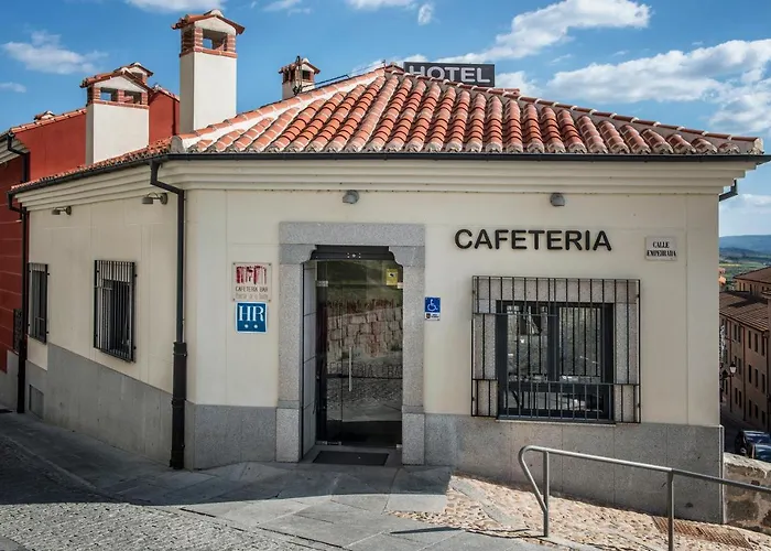 Hotel Puerta De La Santa