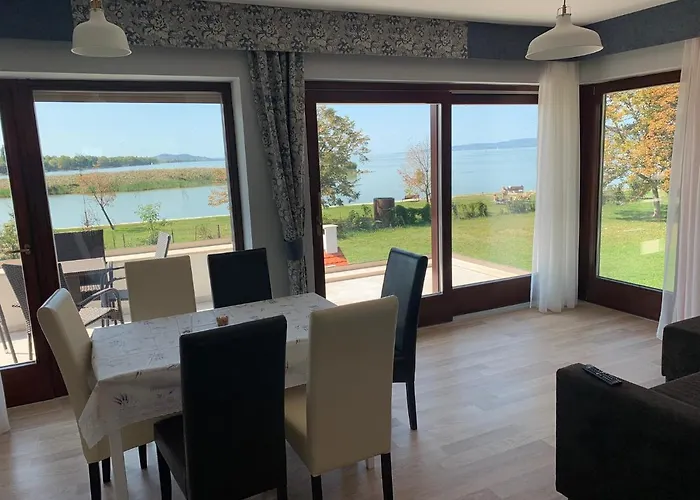 Balatonboglar - Golden Bridge Apartments