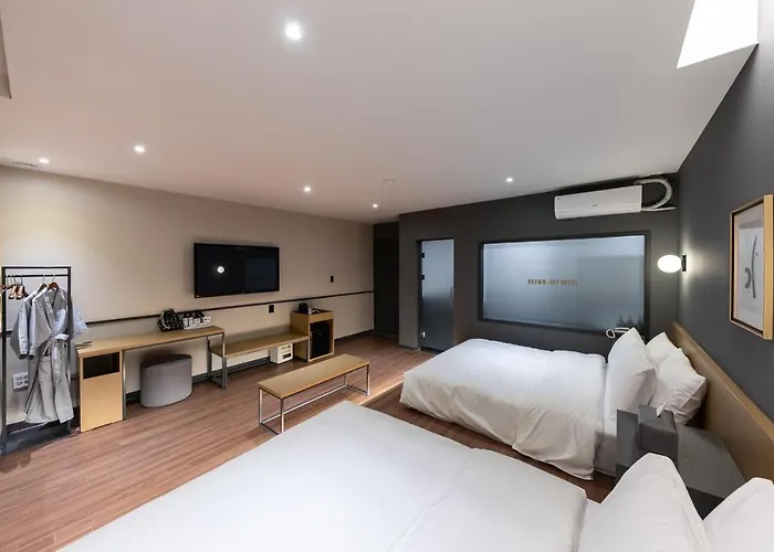 Brown Dot Hotel Seong Seo