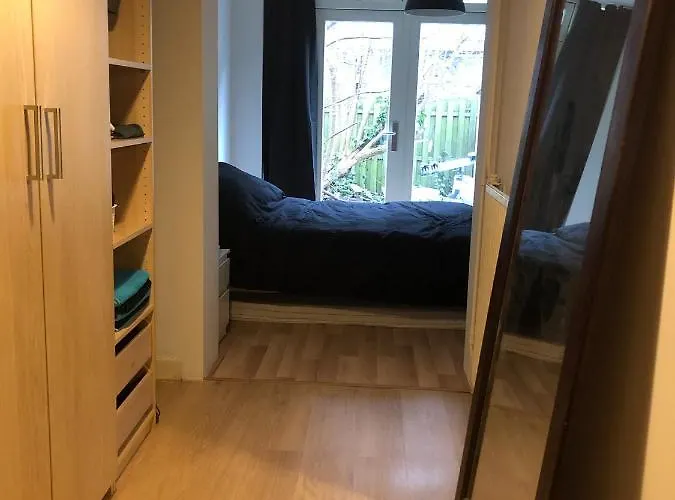 House With Garden, 10 Min From City Centre