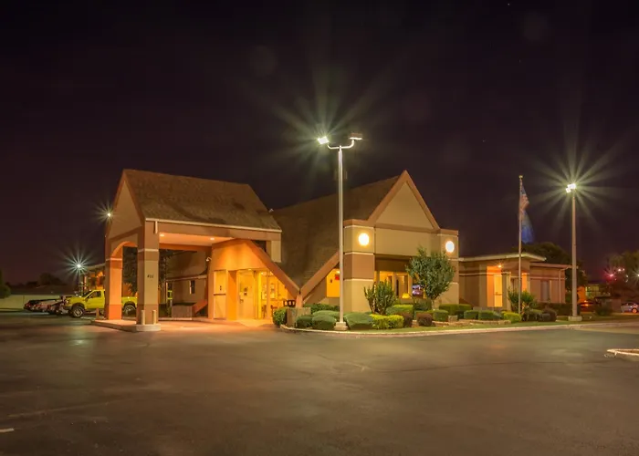 Howard Johnson By Wyndham Oklahoma City Okc Airport, Near Fairgrounds, I40- Free Full Hot Breakfast