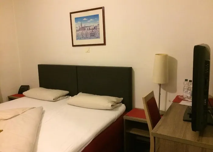 Central Hotel