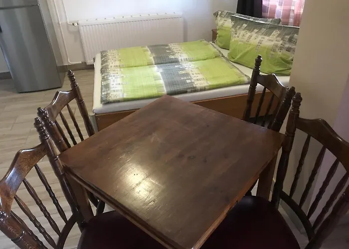 Famvarga Apartmanhaz