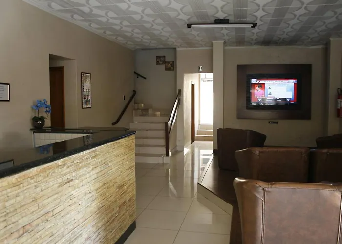Hotel Pousa La
